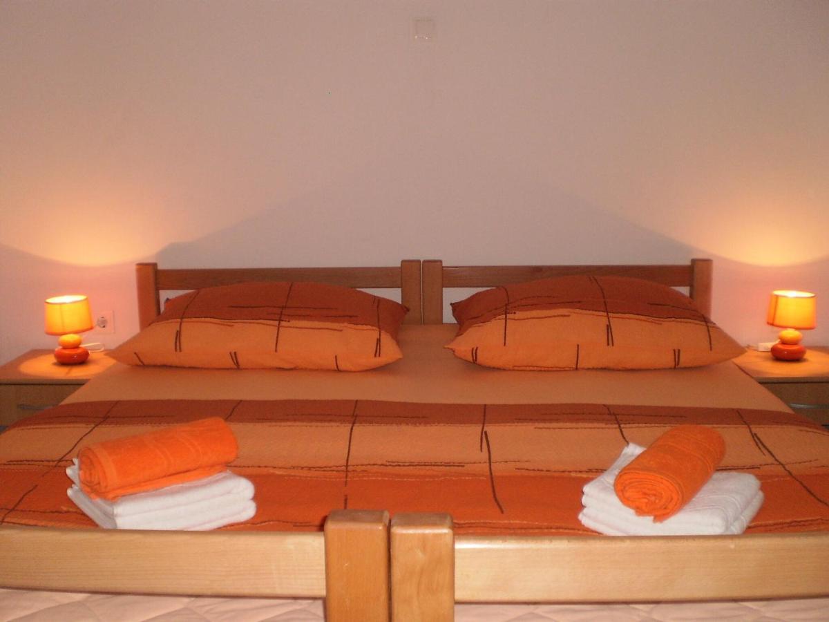 Apartments Gunja Poljica  ภายนอก รูปภาพ